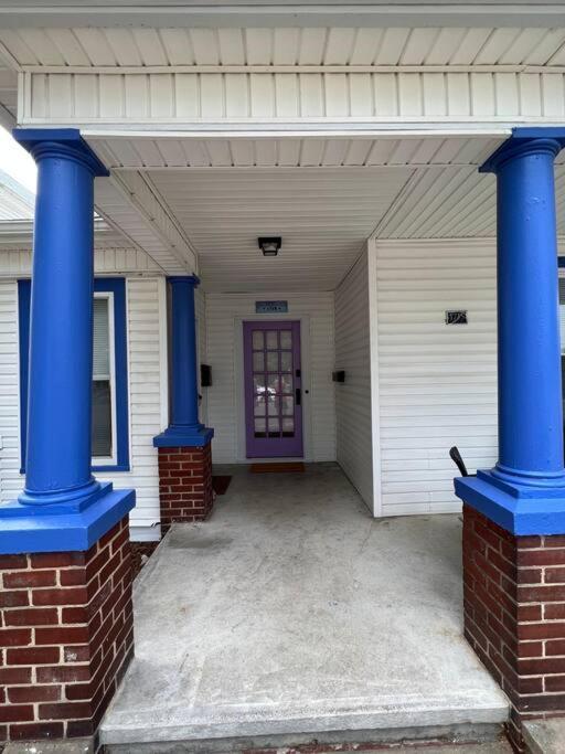 The Purple Door Apt In The Heart Of Radford City Buitenkant foto