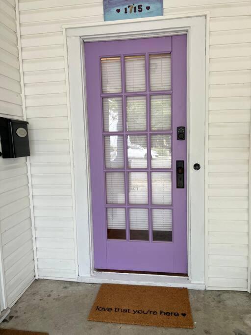 The Purple Door Apt In The Heart Of Radford City Buitenkant foto
